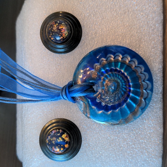 A473 Four Blue/Aqua Necklaces with Coordinating Pierced Earrings - Picture 10 of 12